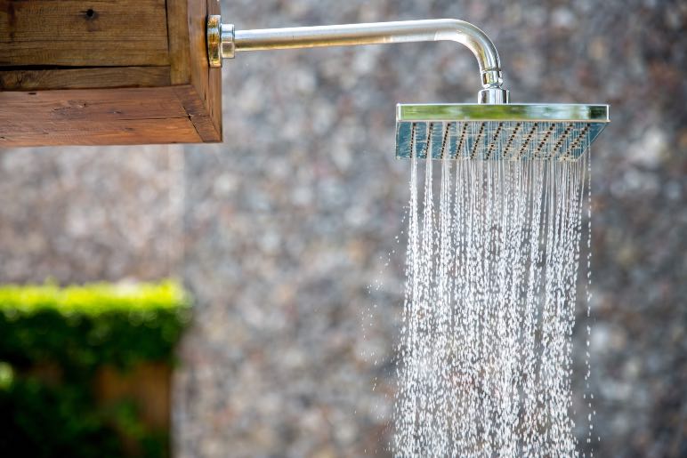 5 ventajas de instalar un descalcificador de agua en casa - Trucos de hogar caseros