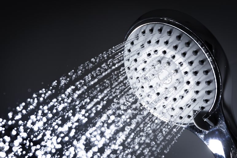 5 ventajas de instalar un descalcificador de agua en casa - Trucos de hogar caseros