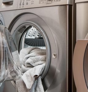 El electrodoméstico que no puede faltar en tu hogar: la lavadora de carga superior - Trucos de hogar